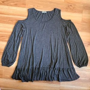 Dress/Top Easel Open Shoulder Long Sleeve Flowy